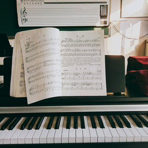 瘦老头玩骚年囗交系列老头
